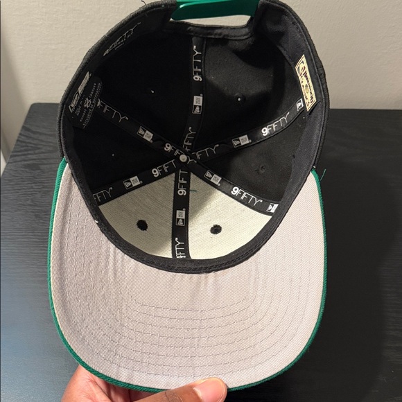 Vintage Milwaukee Bucks New Era 9Fifty SnapBack - Picture 9 of 9